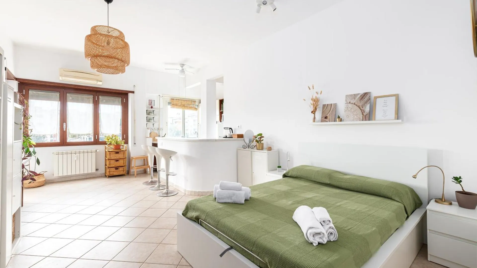 Tiny Boho Chic Apartment Lido di Ostia Italy